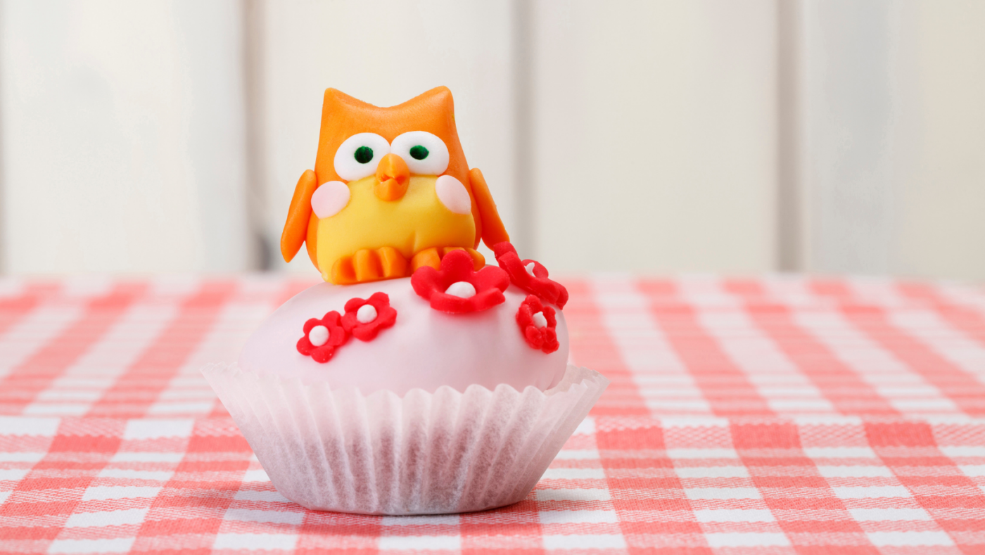 cupcake decorating arts and crafts workshop owl makes and bakes belfast